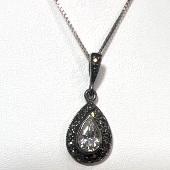 925 Sterling Silver Teardrop Pendant Necklace Marcasite Cubic Zirconia Gemstones - Picture 9 of 10